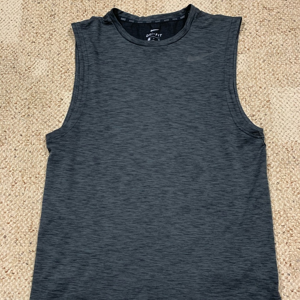 Men’s Drifit Nike shirt